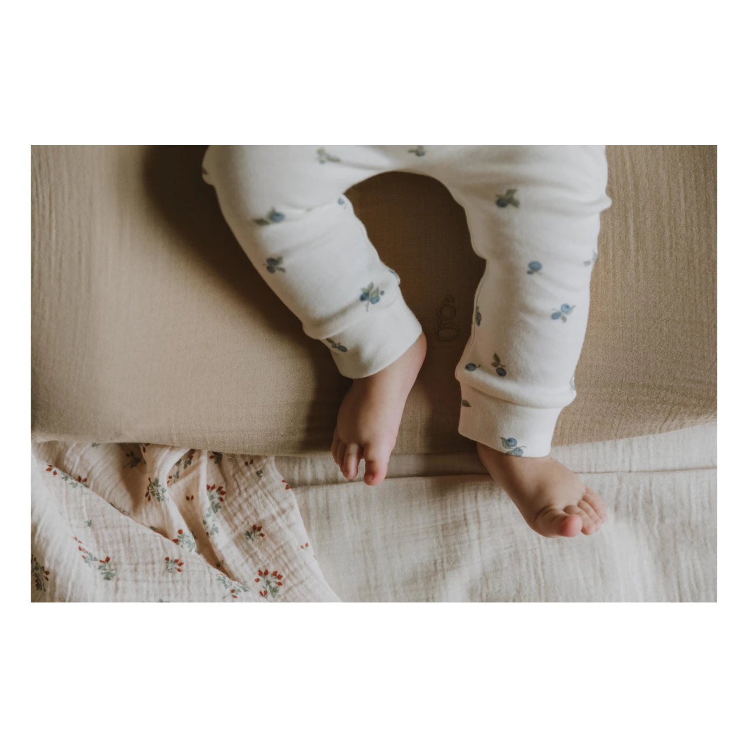 Blueberry Cotton Jersey Leggings Ivory garbo&friends Fashion Baby 3 Blueberry Cotton Jersey Leggings Ivory garbo&friends Fashion Baby - Image 3